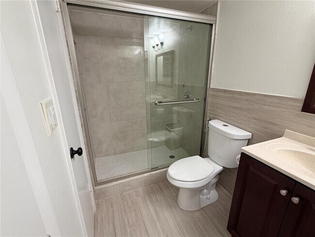 Building Photo - 540 Cascade Cir