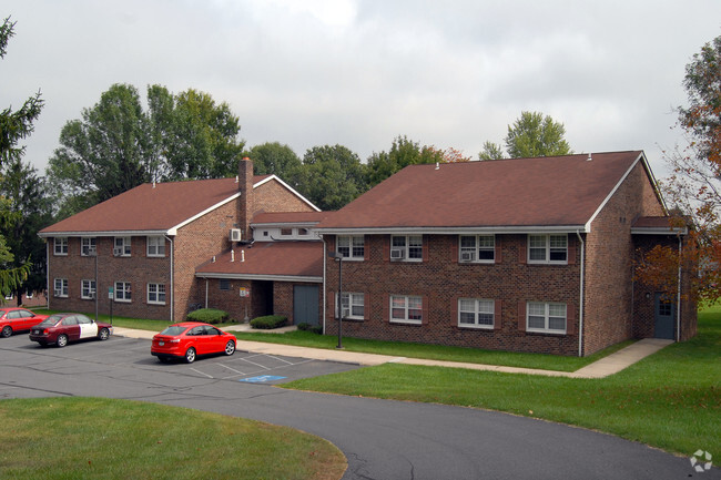 Building Photo - Chestnut Court