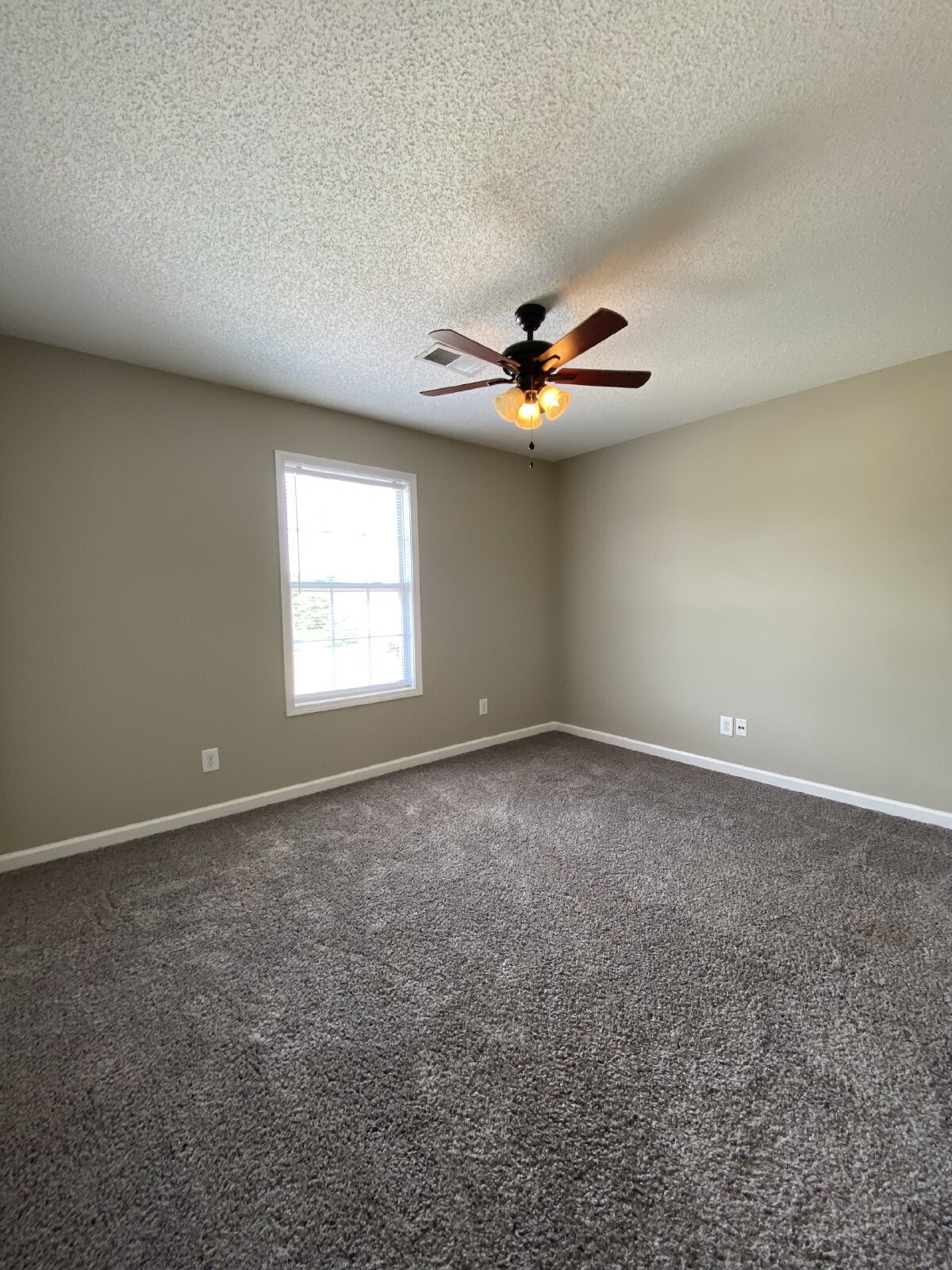 Building Photo - 541B PATRIOT PARK CT, CLARKSVILLE, TN 37042