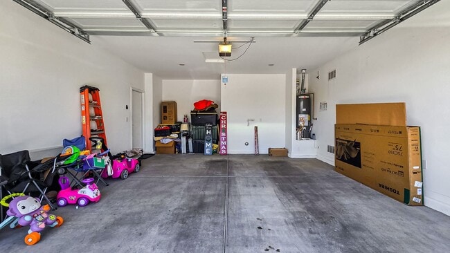 Building Photo - Gorgeous, Almost New Home in Newer Tolleson Neighborhood! Priced just right!