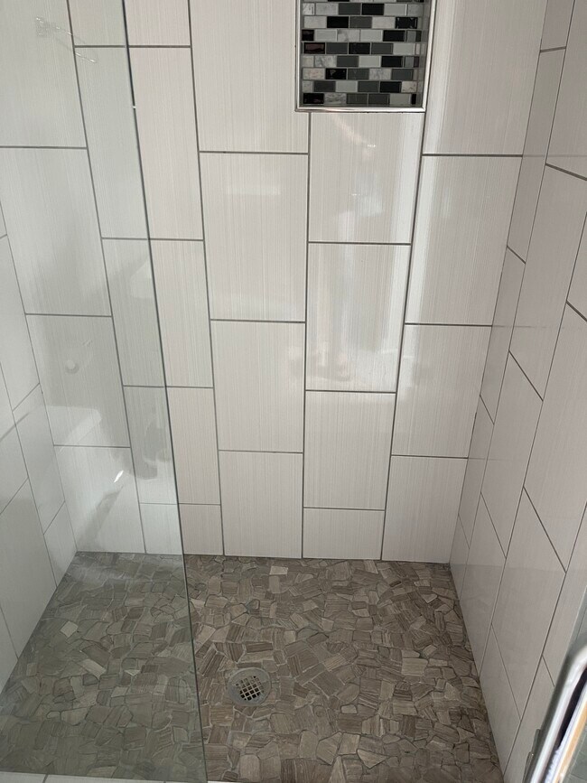 Building Photo - 116 E Council St