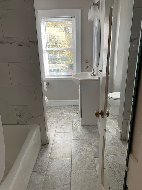 Building Photo - 4 Central St