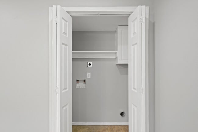 Building Photo - 13447 Castilian Dr