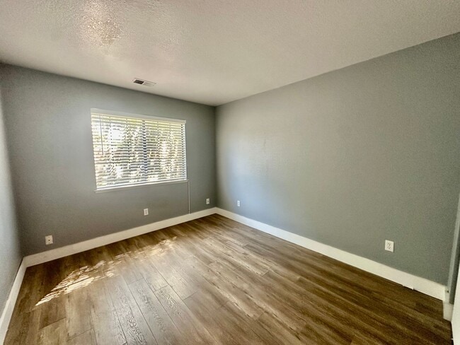 Building Photo - One story gorgeous home in the highly desi...