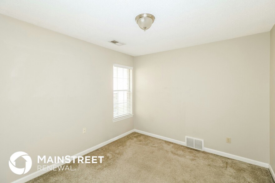Building Photo - 1602 Far Dr