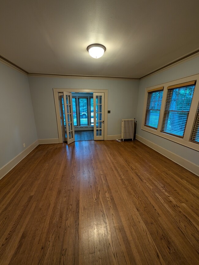 Building Photo - 2700 N Prospect Ave