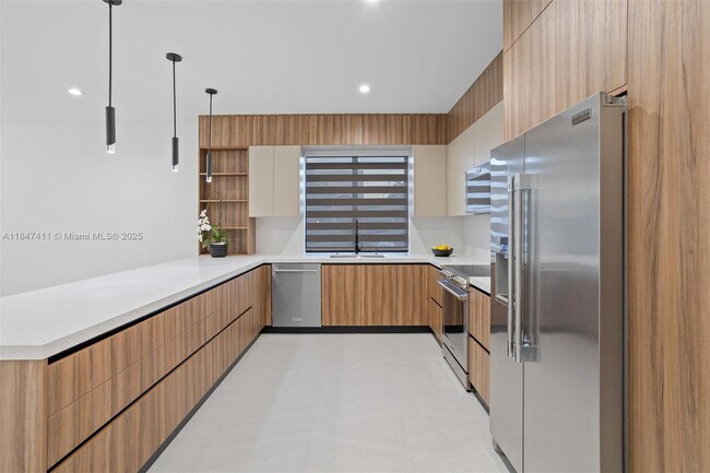 Building Photo - 917 SW 78th Pl
