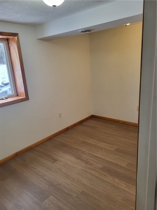 Building Photo - 4199 W Hill Rd