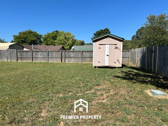 Building Photo - 3720 Pembrook Cove