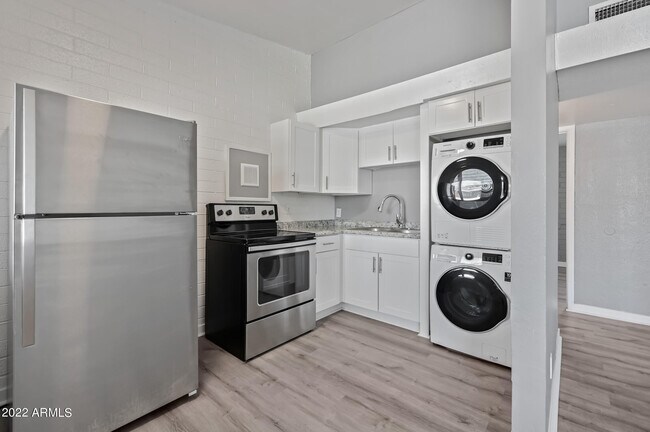 Building Photo - 4409 N 23rd Ave