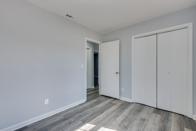 Building Photo - 1709 Forest Creek Ct