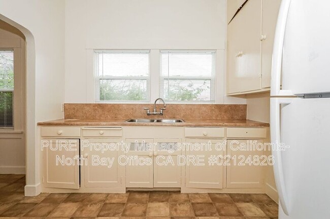 Building Photo - 73 Brookwood Ave