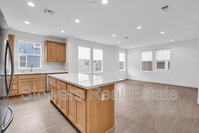 Building Photo - 1416 Julia Ln
