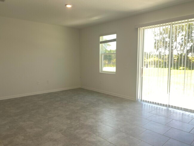 Building Photo - 3327 Laurent Lp
