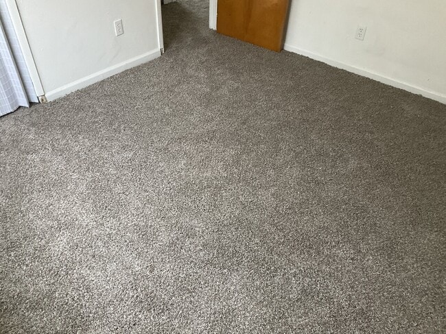 Building Photo - 14258 Plainview