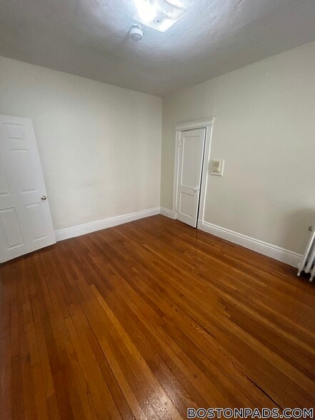 Building Photo - 103 Gordon St