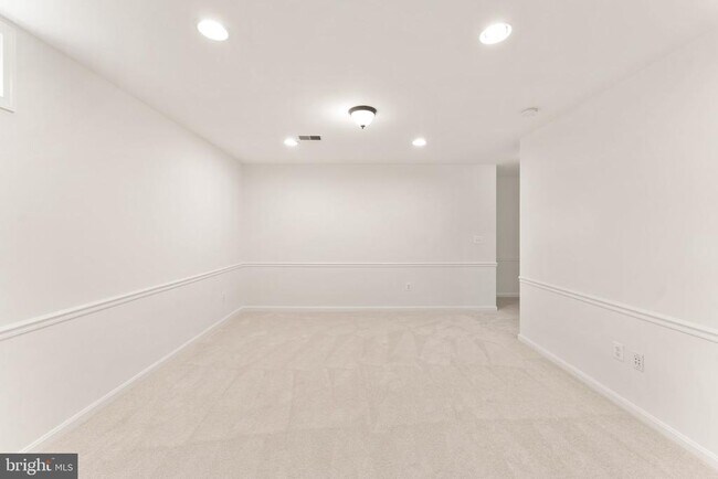 Building Photo - 43205 Cardston Pl