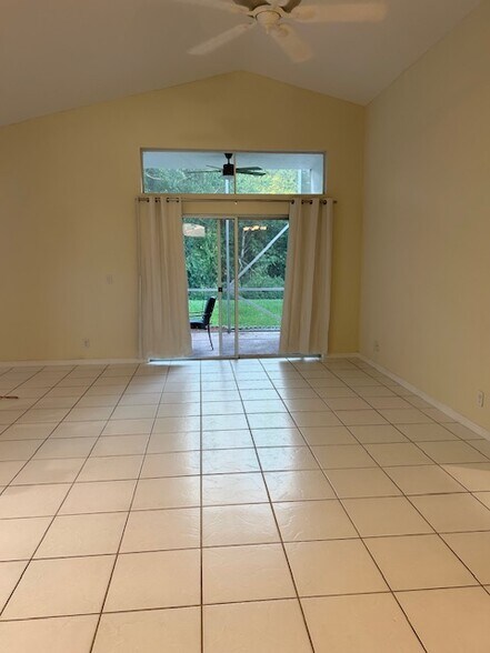 Building Photo - 3694 Miramontes Cir