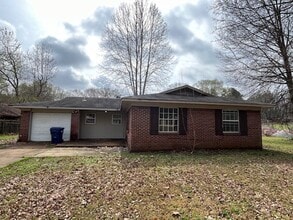 Building Photo - Renovated 4 Bedroom 2 Bath Home For Rent!