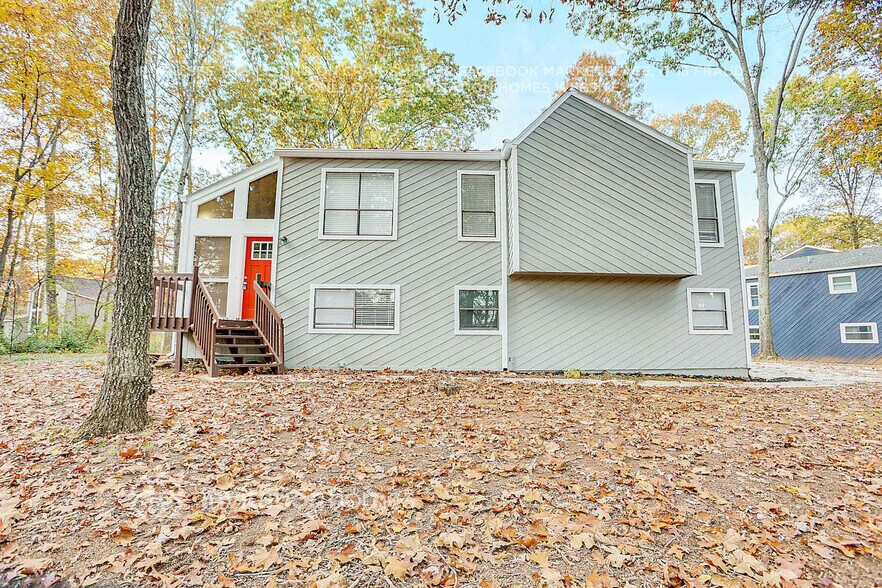 Primary Photo - 2230 Rolland St