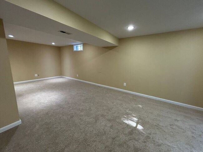 Building Photo - Beautiful 4BR Home at the Heart of Convenience and Comfort / Pet-Friendly/ Coming Soon!