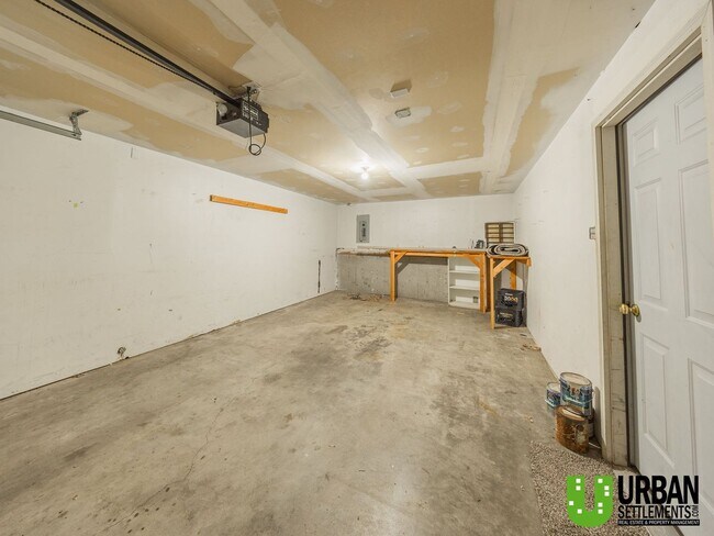 Building Photo - Mission Ave. 15313-15315 E