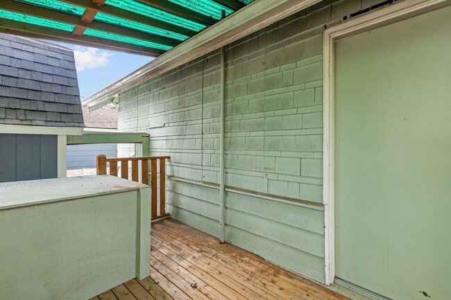 Building Photo - 5155