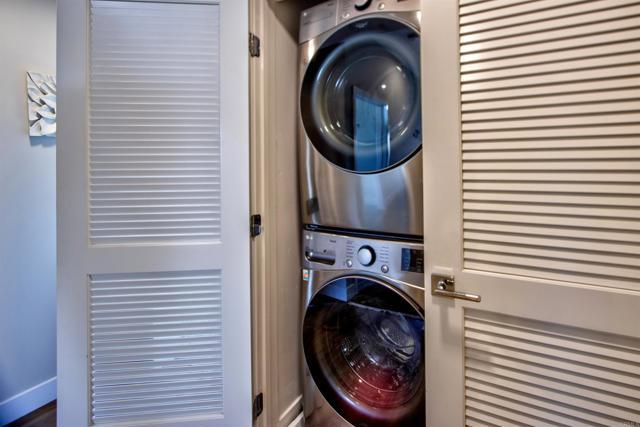 Building Photo - 1905 S Myers St