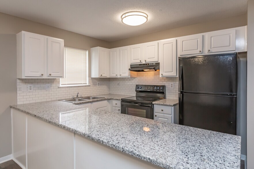 Pinehurst Villas Apartments 1500 Pinehurst Dr Opelika AL 36801