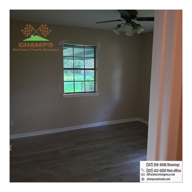 Building Photo - 402 Toronto Dr