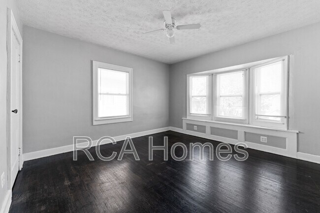 Building Photo - 2948 N Park Ave