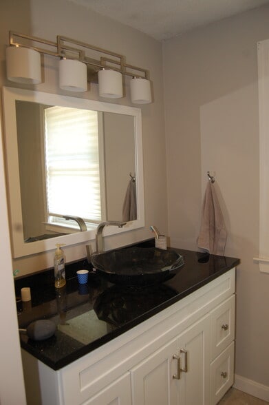 Building Photo - 12 Partridge Cir