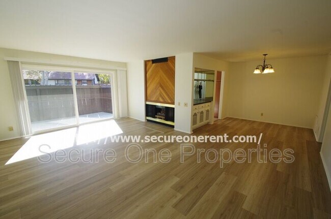 Building Photo - 31555 Lindero Canyon Rd