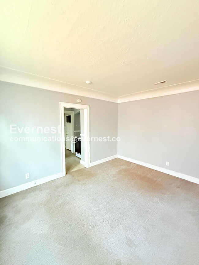 Building Photo - 4066 Tyler St