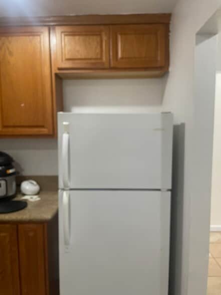 Kitchen - 5426 S Van Ness Ave