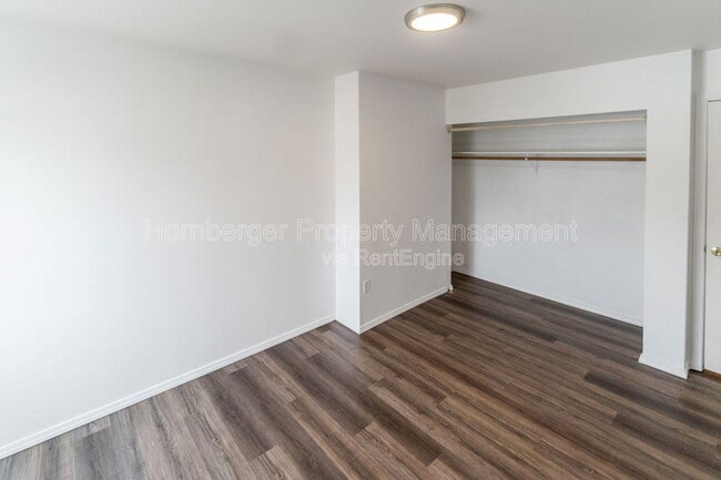 Building Photo - 2316 N Wilbur Rd