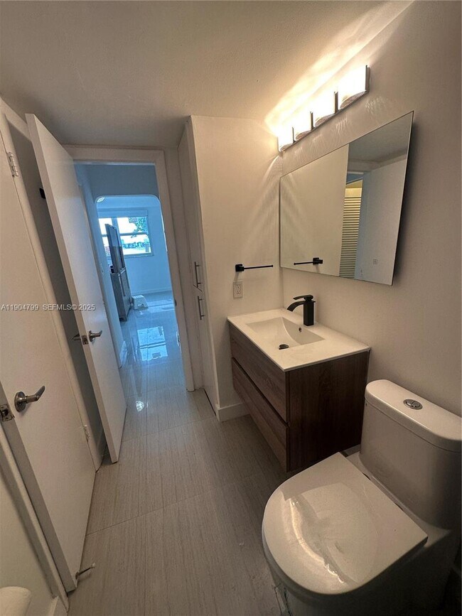 Building Photo - 3000 Marcos Dr