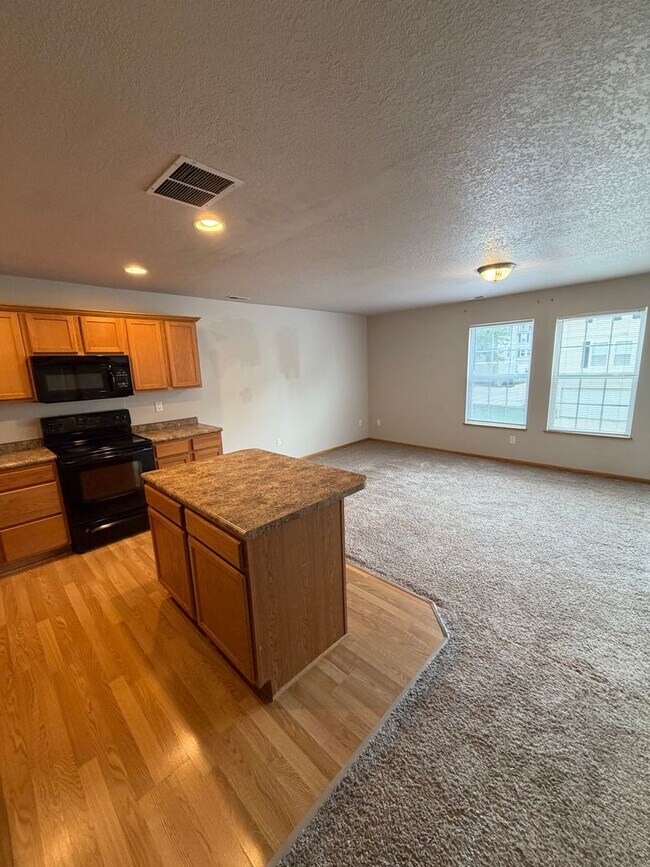 Building Photo - 3164 SW Arlan Ln