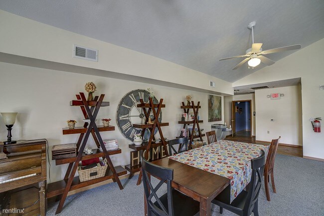 Building Photo - 1465 Lightner Pl