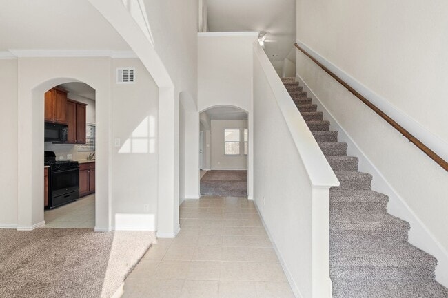 Building Photo - 135 San Bernard Dr