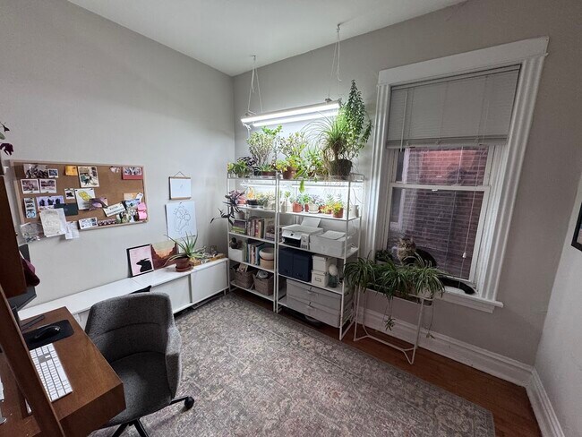 Building Photo - 2251 W Giddings St