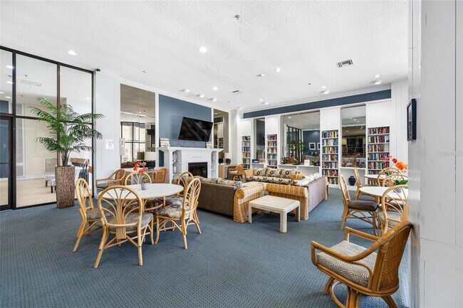 Building Photo - 6372 Palma Del Mar Blvd S