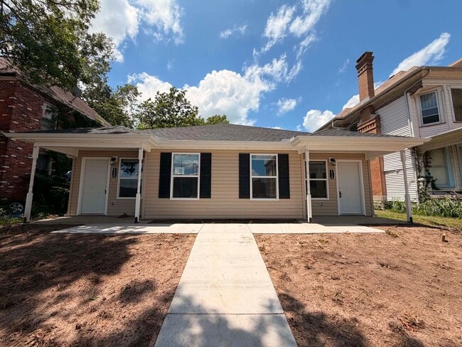 Building Photo - 514-516 S Byers