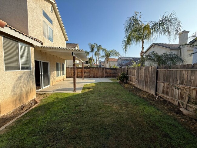 Building Photo - Charming 4-Bedroom Home in the Riverlakes Community