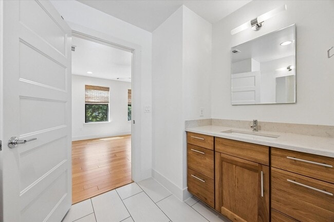 Building Photo - 4506 Russell Dr