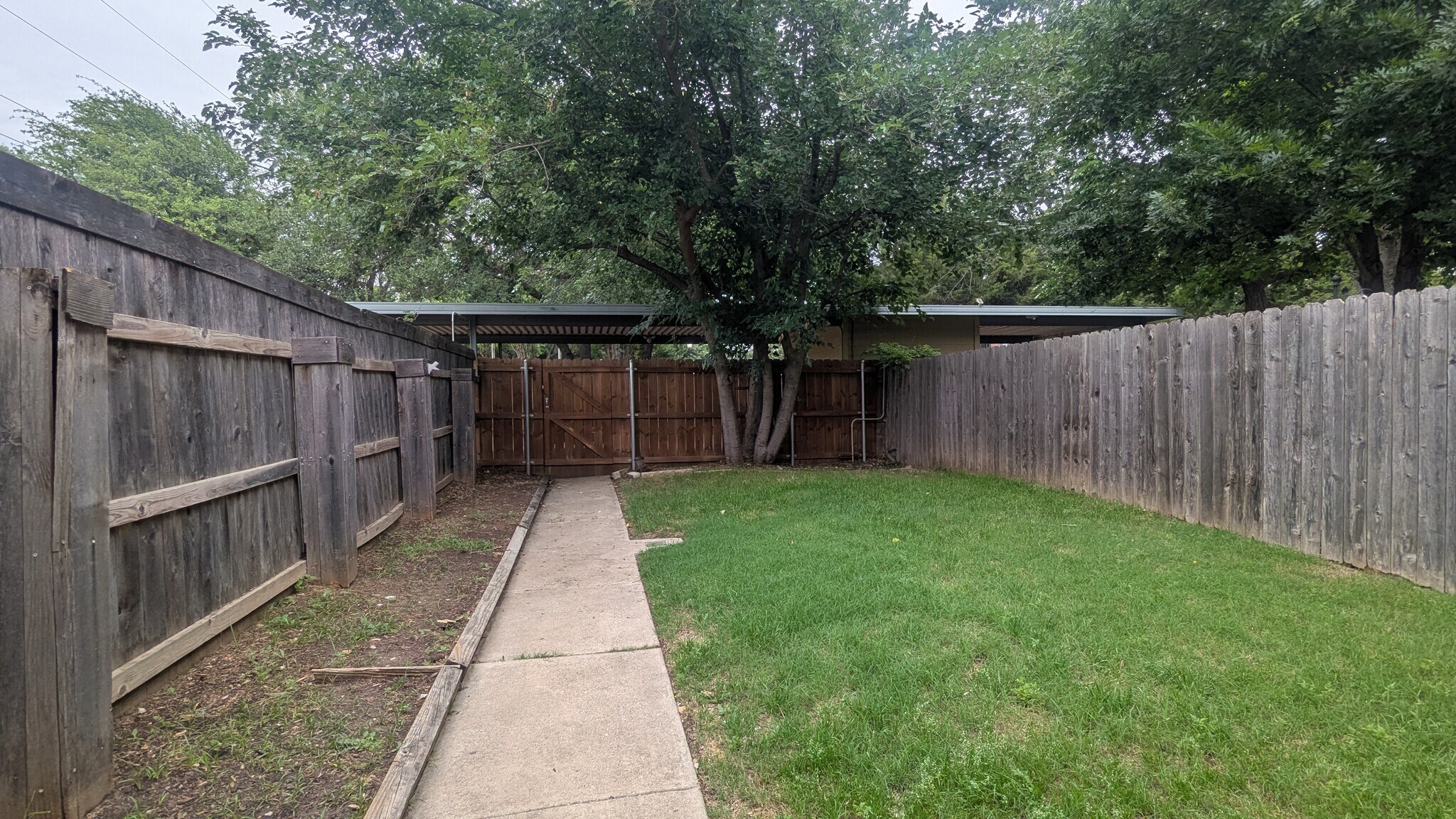 Building Photo - 1541 Barbara Dr