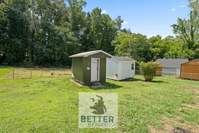 Building Photo - 3912 Martin Ave