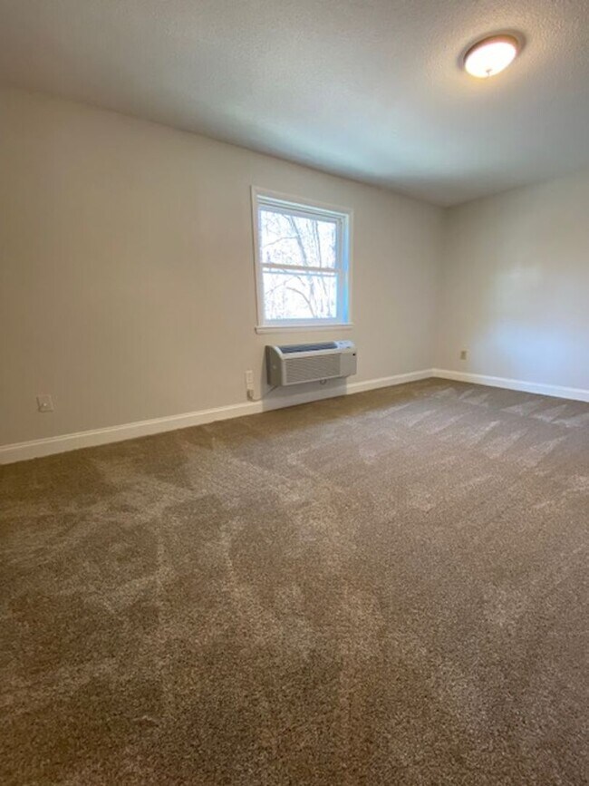 Building Photo - 30 Success Ave