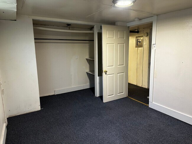 Building Photo - 2022 9th Ave