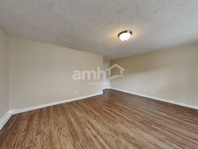 Building Photo - 884 Pin Oak Dr